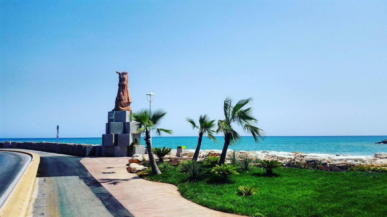 Casa Vacanze Torre Dei Gualtieri Villa San Benedetto del Tronto Exterior photo
