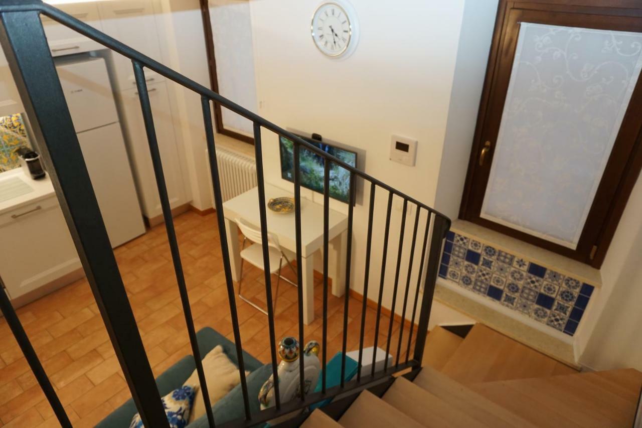 Casa Vacanze Torre Dei Gualtieri Villa San Benedetto del Tronto Exterior photo